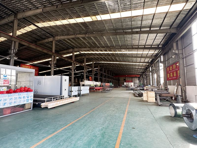 Zhejiang Huier Coating Environmental Protection Equipment Co., Ltd lini produksi pabrikan