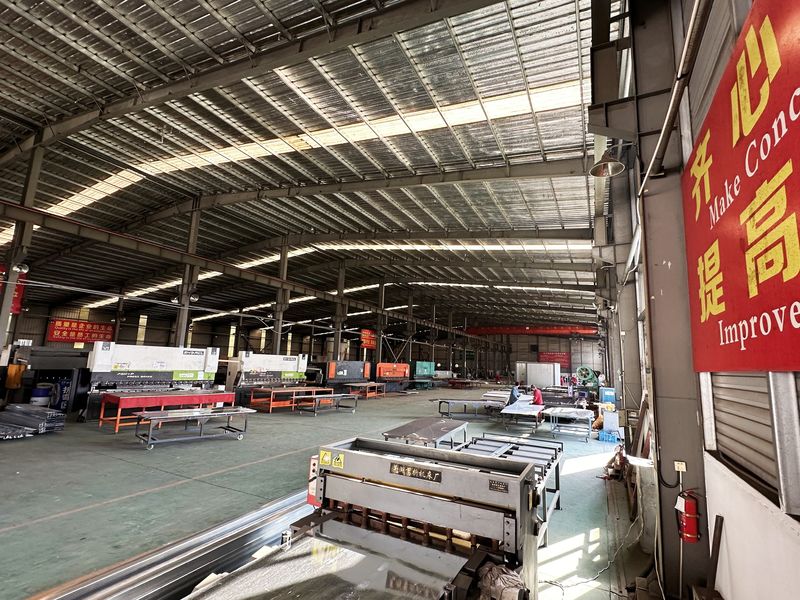Zhejiang Huier Coating Environmental Protection Equipment Co., Ltd lini produksi pabrikan
